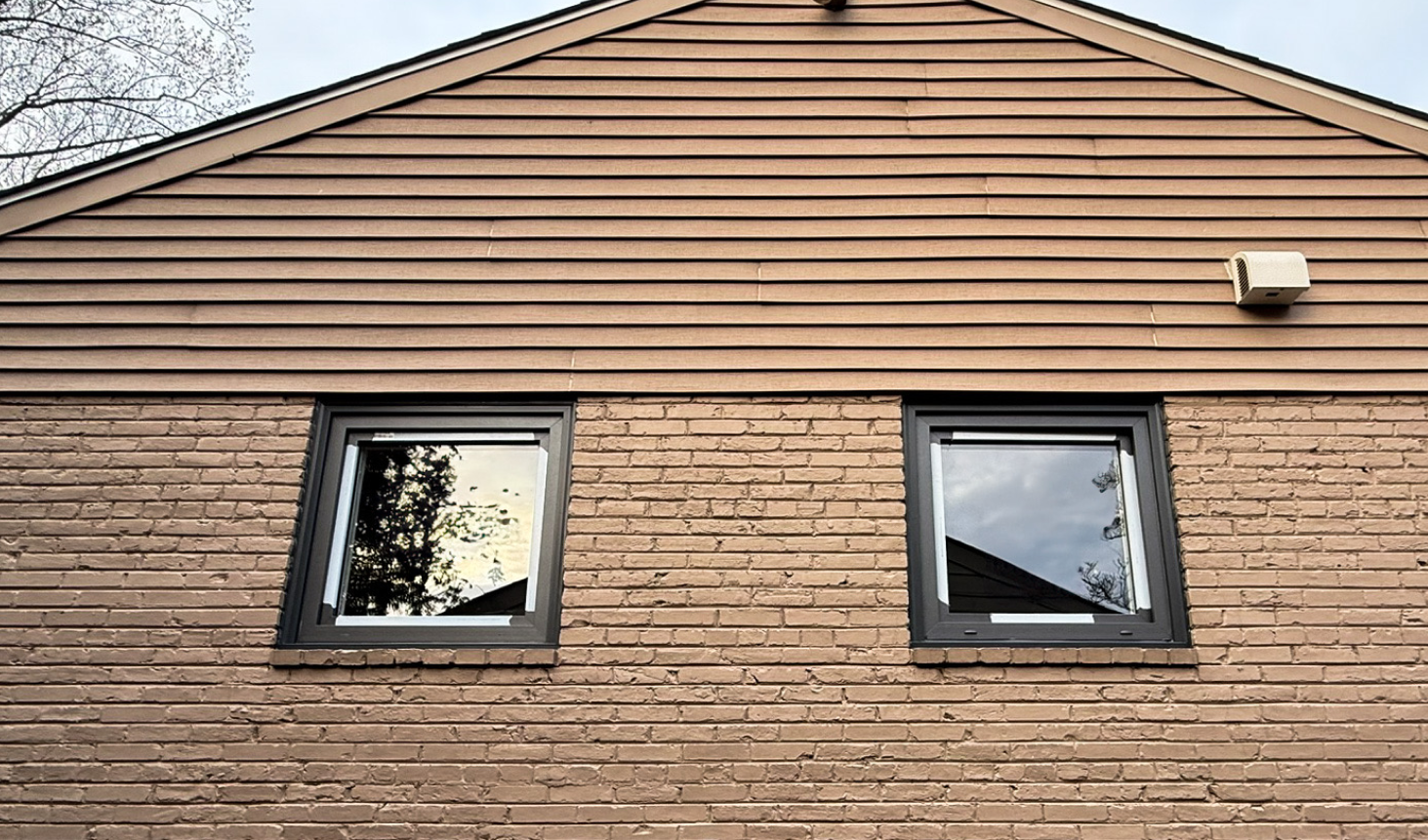 Full Window Replacement project main photo.