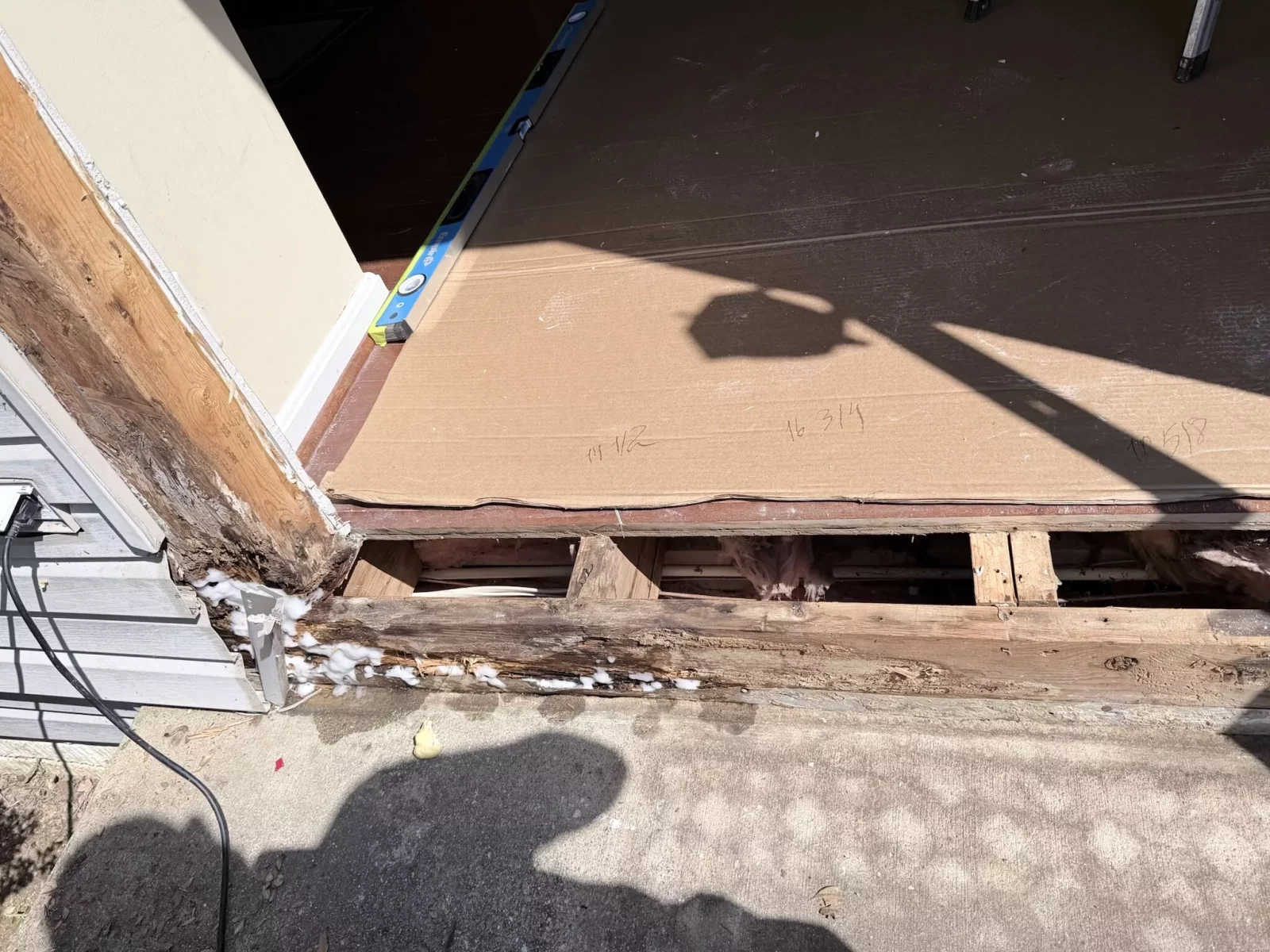 Front door threshold repair before installation